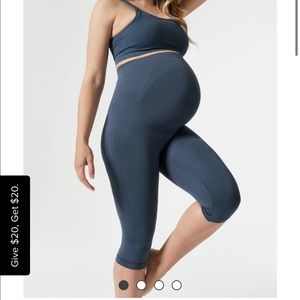 Blanqi maternity medium crop leggings